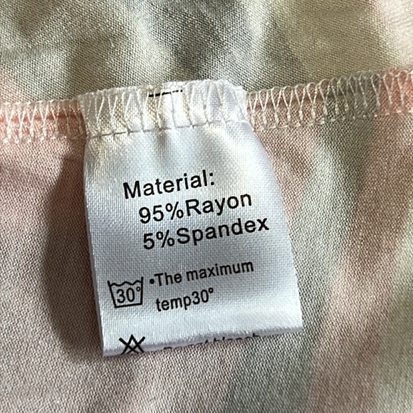 NWT BISHUIGE Casual Pink Camo Dress with Pockets! - Picture 9 of 9